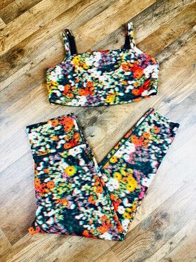 Offline by Aerie Set Women’s sports bra with leggings both XL